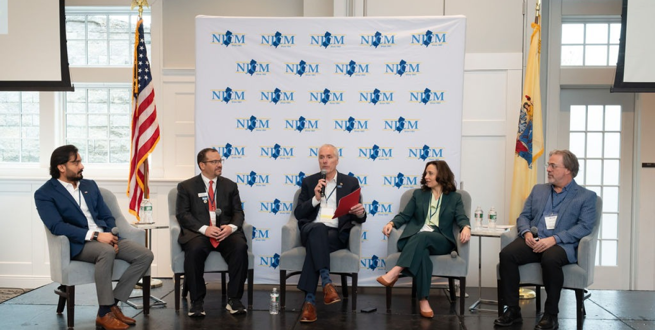 Smart-municipalities-with-AI